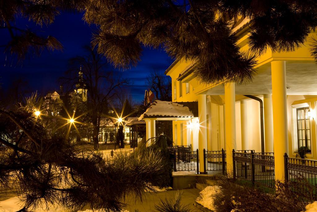 Hotel Buchlovice Exterior foto